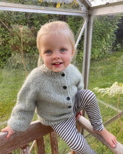 Indlæs billede til gallerivisning PetiteKnit NOVICE CARDIGAN MINI