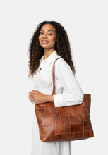 Indlæs billede til gallerivisning RE:DESIGNED Torn&Cut 19