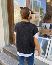 Indlæs billede til gallerivisning PetiteKnit - WEEKEND SLIPOVER V-NECK