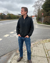 Indlæs billede til gallerivisning PetiteKnit ZIPPER SWEATER LIGHT - MAN