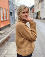 Indlæs billede til gallerivisning PetiteKnit CARAMEL SWEATER