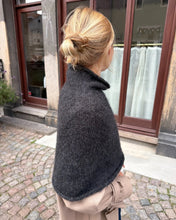Indlæs billede til gallerivisning PetiteKnit - IVY CAPE
