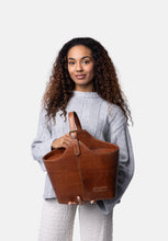 Indlæs billede til gallerivisning RE:DESIGNED Project 71, Walnut

