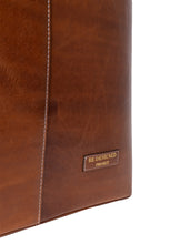 Indlæs billede til gallerivisning RE:DESIGNED Project 72, Walnut
