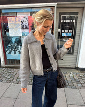 Indlæs billede til gallerivisning PetiteKnit - PETRA JACKET
